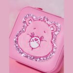 جعبه جواهرات SHEIN X Care Bears طرح خرس پولیشی مدل زیپ‌دار