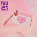 جا کارتی شین مدل SHEIN X Care Bears طرح خرس قلبی مدل زیپ‌دار بنددار